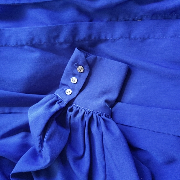 Blue neck tie button down blouse with balloon lantern sleeves - Picture 8 of 10